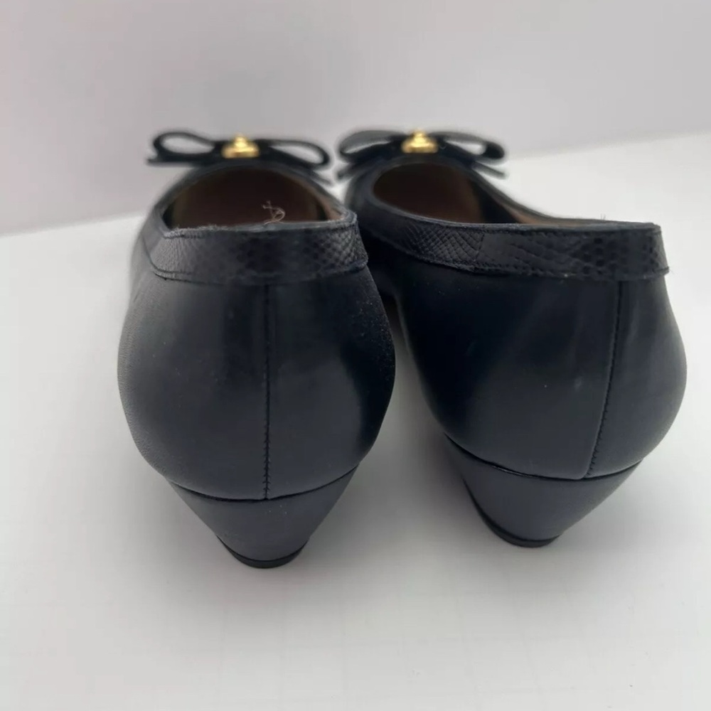 Salvatore Ferragamo Dark Navy Blue Leather Pumps Size 6 - Narrow - Picture 6 of 12